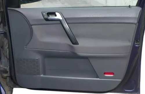 1x VW Polo 9N 9N3 Türverkleidung Verkleidung Tür vorne rechts 4/5-Türer dunkel (202004)