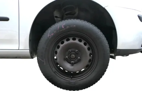2x VW Golf 6 Plus 5M 195/65 R15 91T Winterreifen M+S Felgen Reifen M&S  ca.5-6mm (202267)