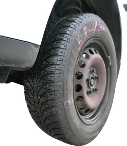 2x VW Golf 6 Plus 5M 195/65 R15 91T Winterreifen M+S Felgen Reifen M&S  ca.5-6mm