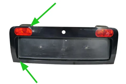 Audi A6 4B Kombi Avant Rücklicht Mitte Rückleuchtenband Blende 4B9945695M