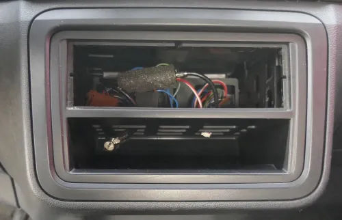 Skoda Fabia 5J Mittelkonsole Verkleidung Abdeckung um Radio Schalteraufnahme