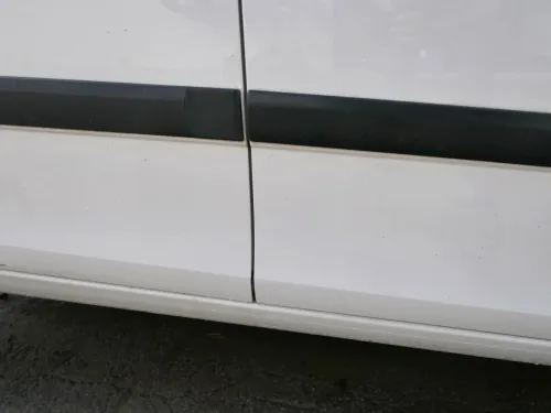 Fabia 5J Limousine Tür vorne rechts Beifahrertür weiß LF9E  - ohne Anbauteile (202332)