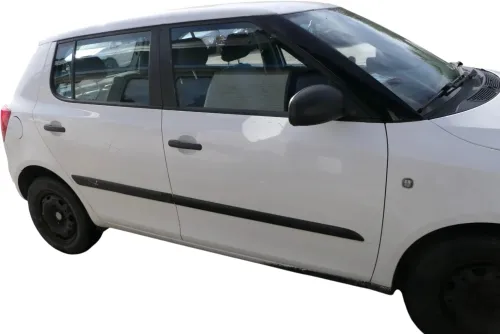 Fabia 5J Limousine Tür vorne rechts Beifahrertür weiß LF9E  - ohne Anbauteile (202332)