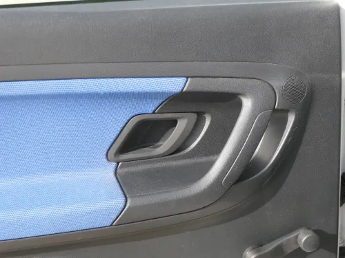 1x Fabia 5J Stufenheck Türverkleidung Verkleidung Tür hinten links Griff blau (202349)