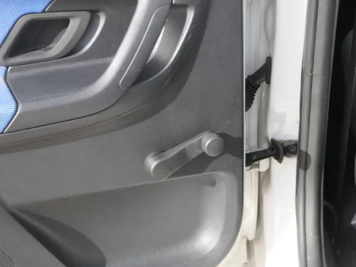 1x Fabia 5J Stufenheck Türverkleidung Verkleidung Tür hinten links Griff blau (202349)