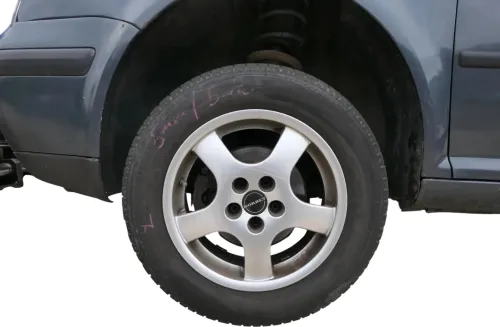 Golf 4 Bora Alufelgen 195/65 R15 91H Sommerreifen Reifen ca.5mm Borbet (202401)