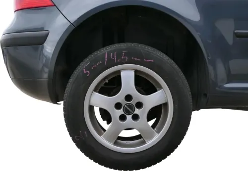 Golf 4 Bora Alufelgen 195/65 R15 91H Sommerreifen Reifen ca.5mm Borbet (202401)