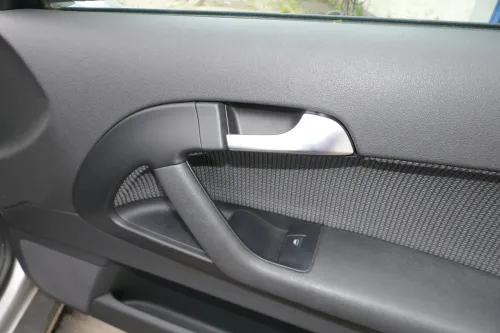 Audi A3 8P Türverkleidung Verkleidung Tür vorne rechts schwarz 2/3-Türer Griff (202436)
