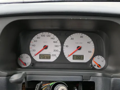 VW Golf 3 Tacho Tachometer Kombiinstrument 258.000km 1H0919864R TDI Diesel silbe