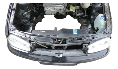 VW Golf 4 1E Cabrio Stoßstange vorne Stoßfänger vorn schwarz LC9Z (202528)