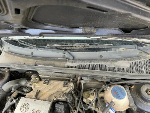 VW Golf 3 1H Abdeckung Windlauf Verkleidung Wischer Wasserkasten Wasserabweiser (202529)