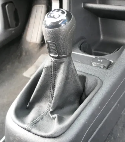 VW Up Schaltknauf Schaltsack Schaltung Schaltknüppel Leder 5-Gang schwarz (202557)