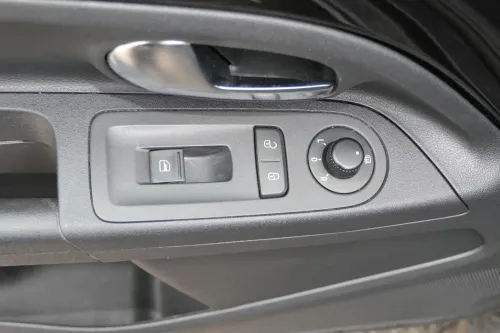 VW Up Mii ektrischer Fensterheber Schalter vorne links Spiegelschalter Spiegel